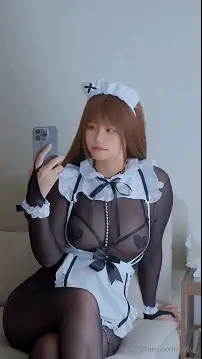 图片[1]-【COSPLAY/视频】【saku_j】 Onlyfans作品：11月私信 黑丝女仆装 [1V]【900M】-嘤嘤怪之家