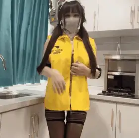 图片[1]-【COSPLAY/中字/视频】扣扣传媒 QDOG-016.樱桃5月新作：美团女仆外卖员上门服务 [1V]【700M】-嘤嘤怪之家