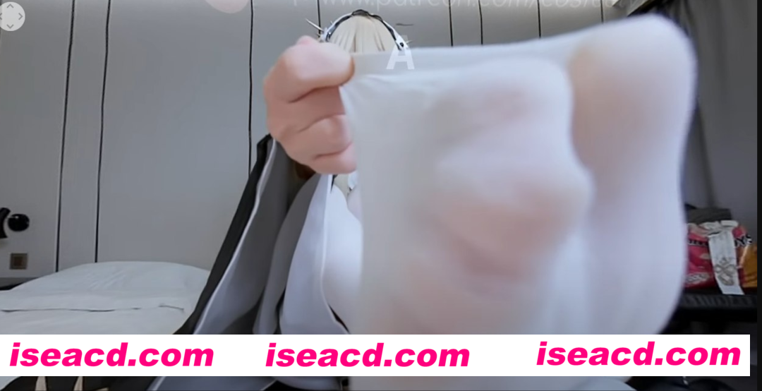 图片[2]-【COSPLAY/带视频/大合集】CosFeetVR-2月2025：[碧蓝航线:修女怨仇] Lucy, 14部4K内容合集 包含VR+31P【25.7G】-嘤嘤怪之家