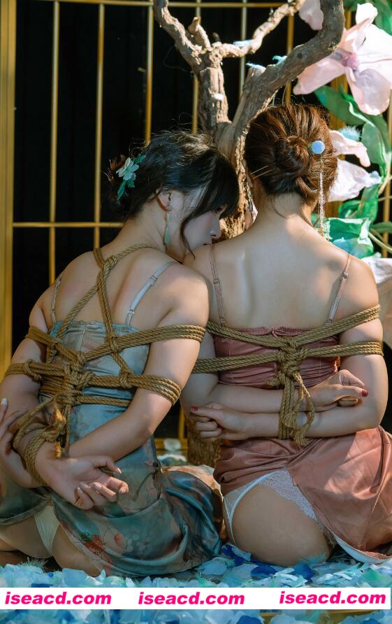 图片[3]-【cosplay/带视频】[奶桃桃&轩萧学姐] 捆绑双人 [18P 1V] 【300M】-嘤嘤怪之家