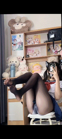 图片[1]-[视频/步兵] 抖音福利姬：温柔小猪 jk制服高跟黑丝白丝足诱惑门槛福利  [1.6G]-嘤嘤怪之家